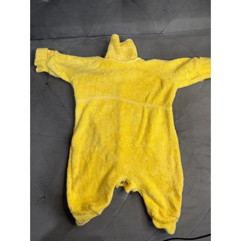 Vintage Disney Winnie‎ the Pooh Yellow Terry Cloth Footed Romper Snap Front 18in